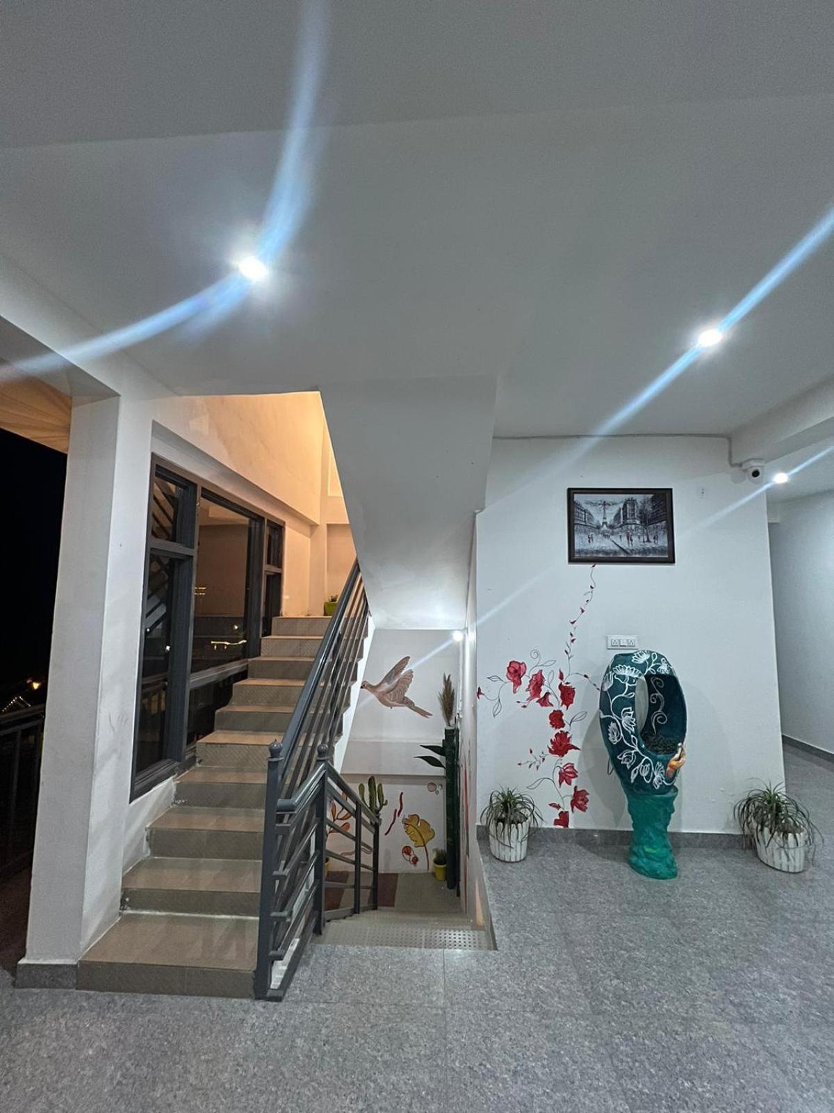 Himtrek Stays, Kasol Extérieur photo