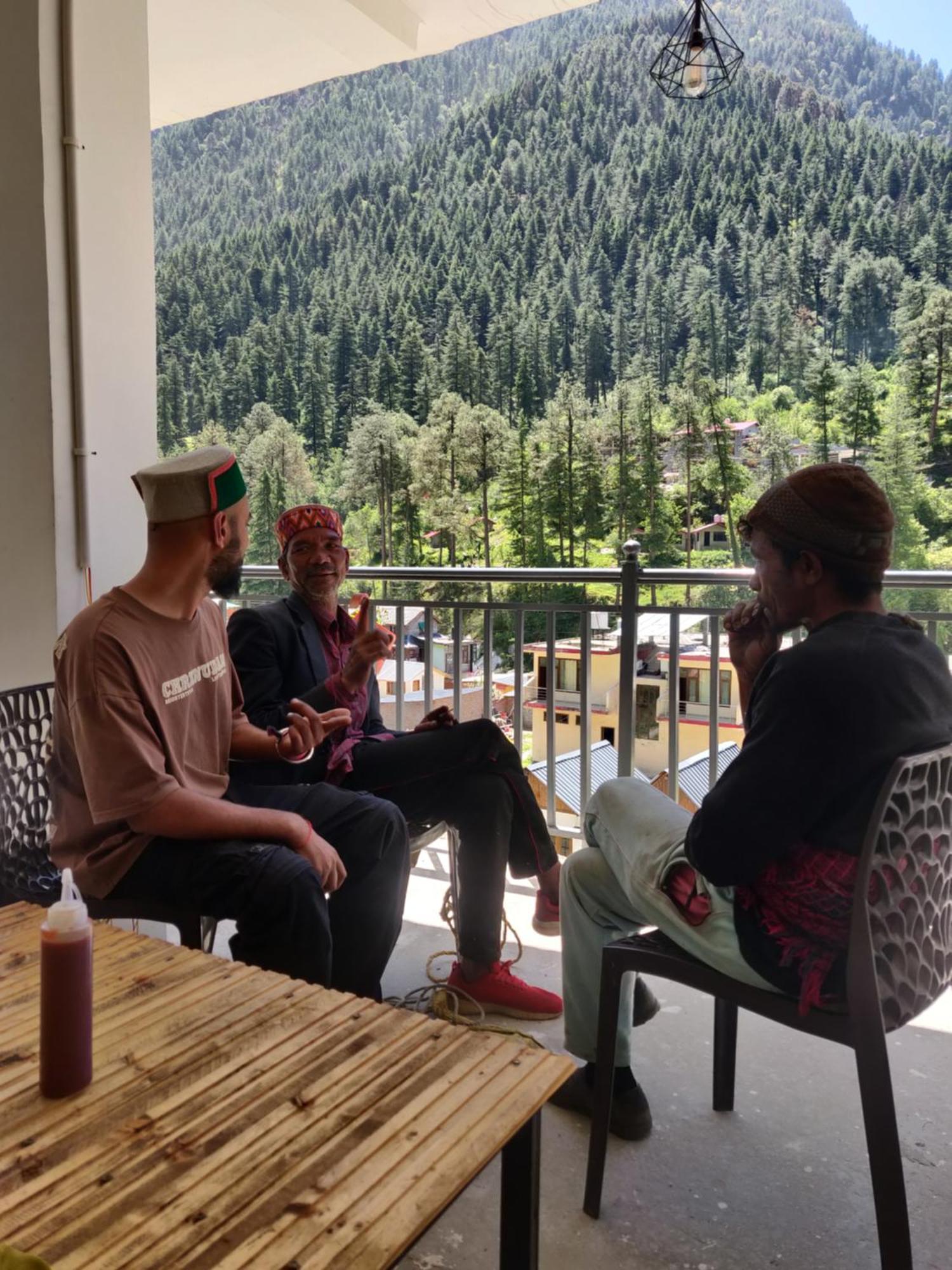 Himtrek Stays, Kasol Extérieur photo
